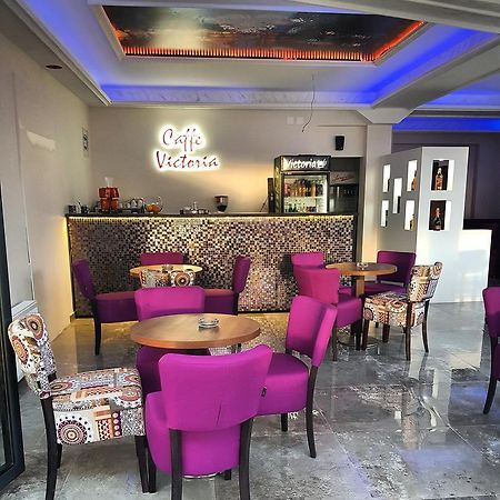 Hotel Victoria Lukavica Екстериор снимка