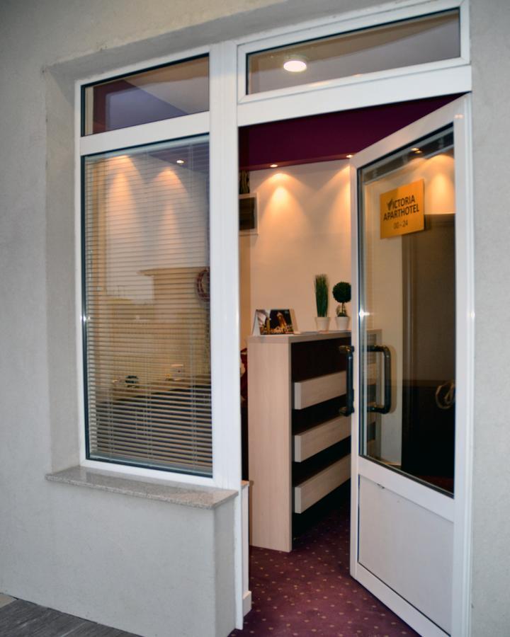 Hotel Victoria Lukavica Екстериор снимка
