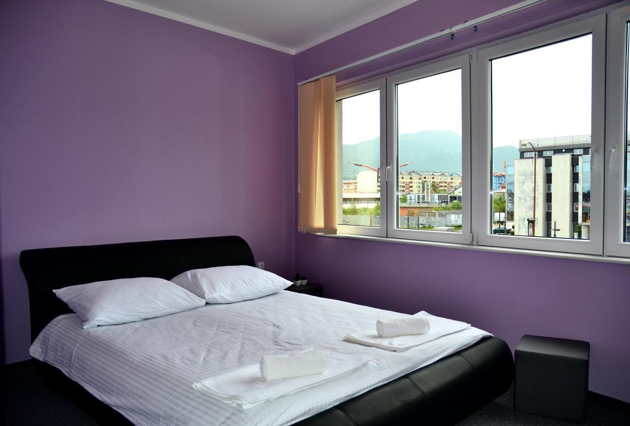 Hotel Victoria Lukavica Екстериор снимка
