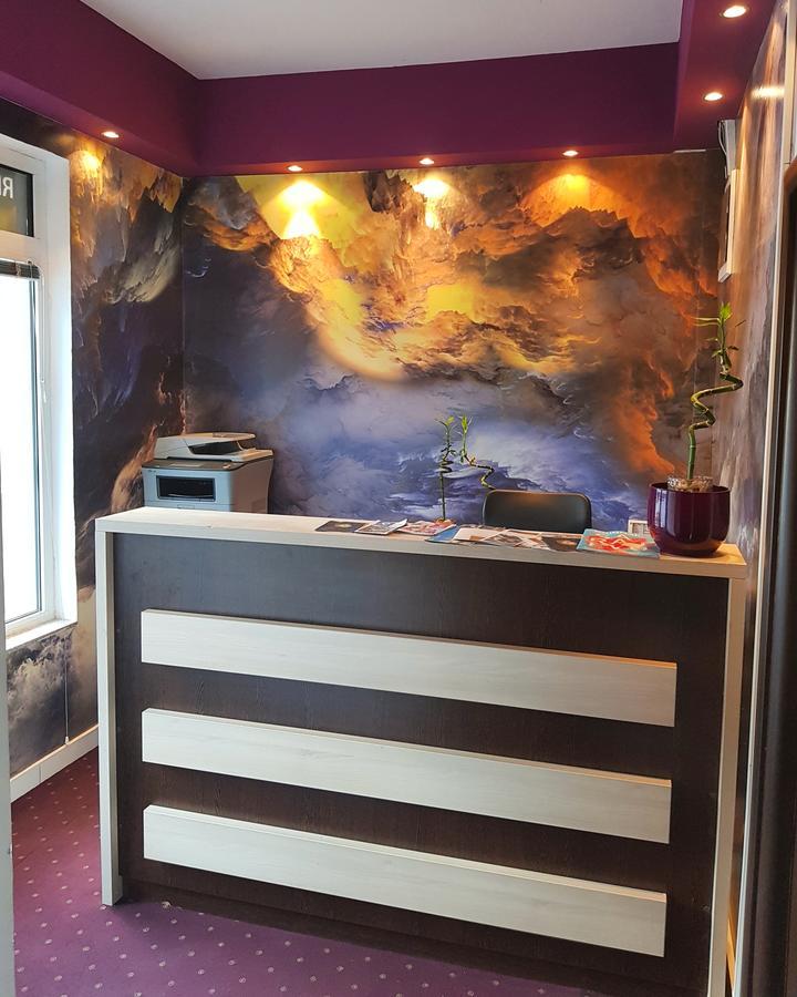 Hotel Victoria Lukavica Екстериор снимка